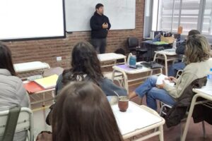 Los estudiantes asistieron a la charla sobre Tienda Ballerina. (CUI).