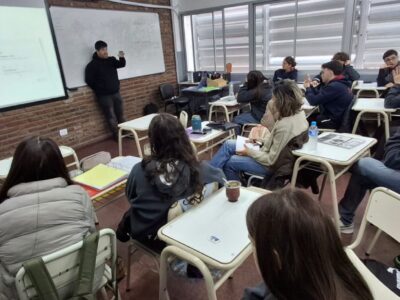 Los estudiantes asistieron a la charla sobre Tienda Ballerina. (CUI).