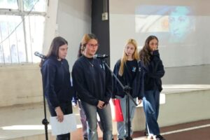 Acto 25 de Mayo en la Secundaria. (Marco Koifman - CUI)