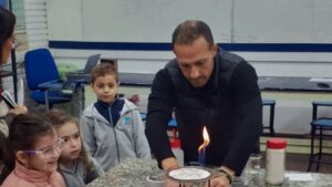 Los estudiantes crearon sahumerios. (CUI).