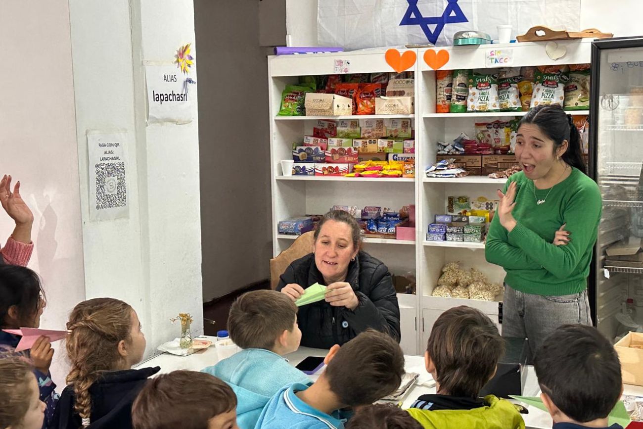 Con el poder de la palabra, el Gan recorrió la escuela. (CUI).