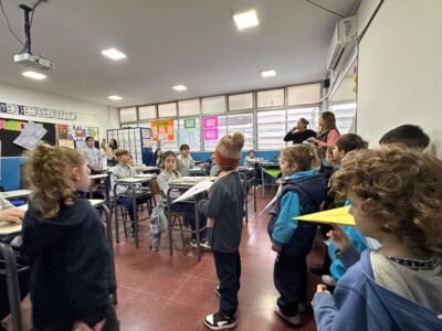 Con el poder de la palabra, el Gan recorrió la escuela. (CUI).