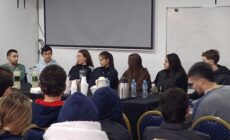 Panel de egresados: exalumnos compartieron sus experiencias universitarias. (CUI).