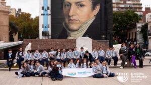 Embanderados con 4°: los estudiantes prometieron lealtad a la bandera Argentina en Rosario. (Marco Koifman - CUI).
