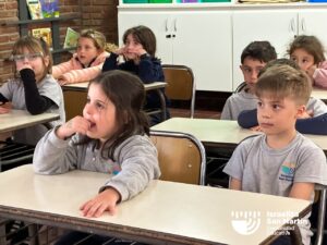 Globos en primaria. (Marco Koifman - CUI).