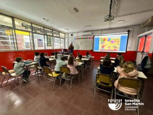 Globos en primaria. (Marco Koifman -CUI).