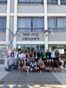 La morá Abril Azulay viajó a Israel y participó del Encuentro de Educación. (CUI).