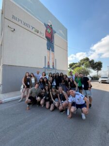 La morá Abril Azulay viajó a Israel y participó del Encuentro de Educación. (CUI).