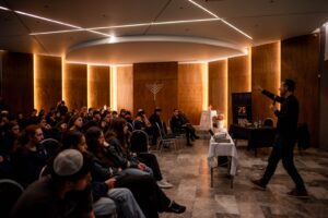 Charla en el Secundario. (Marco Koifman - CUI).