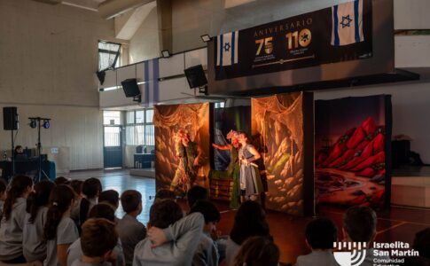 Obra de teatro Vikings en el Colegio Israelita. (Marco Koifman - CUI).