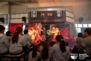 Obra de teatro Vikings en el Colegio Israelita. (Marco Koifman - CUI).