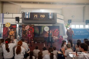 Obra de teatro Vikings en el Colegio Israelita. (Marco Koifman - CUI).