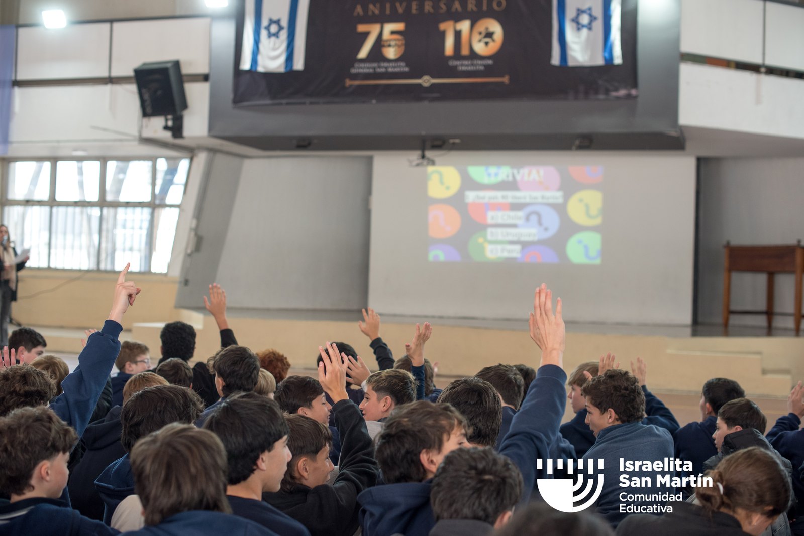 Los estudiantes rindieron homenaje a San Martín. (Marco Koifman - CUI).