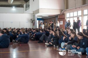 Los estudiantes rindieron homenaje a San Martín. (Marco Koifman - CUI).