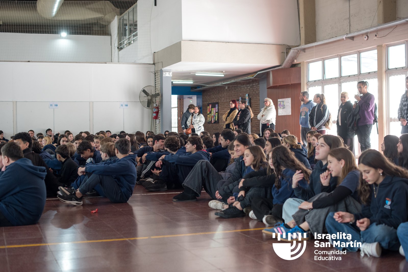 Los estudiantes rindieron homenaje a San Martín. (Marco Koifman - CUI).