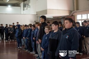 Los estudiantes rindieron homenaje a San Martín. (Marco Koifman - CUI).