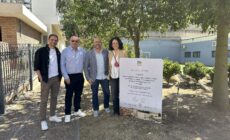 KKL visitó el colegio y convirtió la placa por los secuestrados en un memorial por las víctimas del 7 de octubre. (Marco Koifman - CUI).