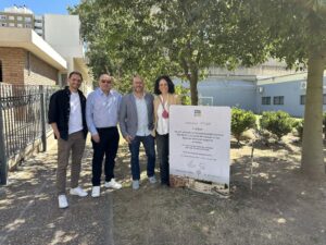KKL visitó el colegio y convirtió la placa por los secuestrados en un memorial por las víctimas del 7 de octubre. (Marco Koifman - CUI).