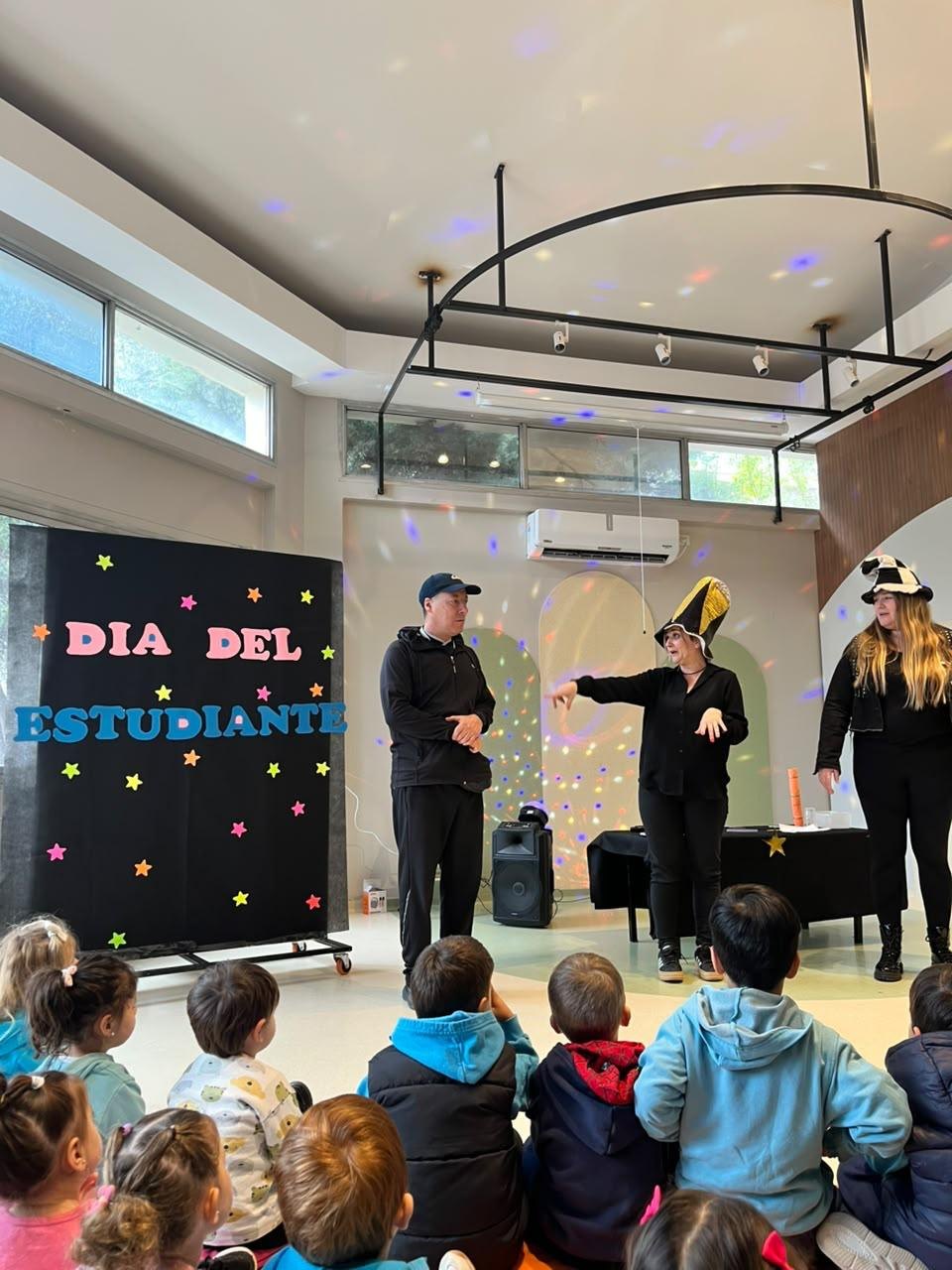 Magia en el Gan: las y los estudiantes festejaron su día con grandes sorpresas. (CUI).
