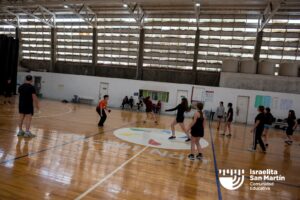 El Secundario celebró el Día del Estudiante con juegos y sorteos en Macabi. (Marco Koifman - CUI).