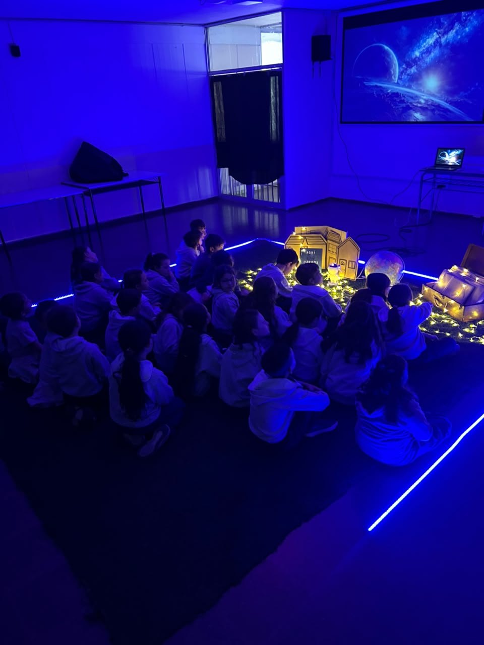 ¡Bienvenidos al mundo de Oliver Jeffers!: 2º grado inició un viaje literario hasta fin de año. (CUI).